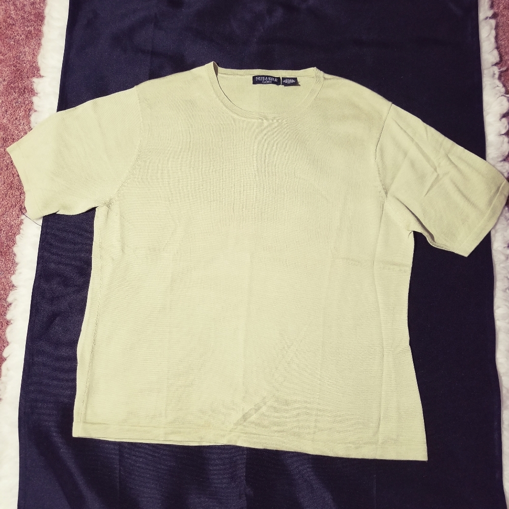 Evelyn and Arthur green short sleeves top. XL